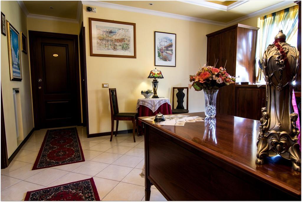 B&B Degli Amici Ciampino Eksteriør bilde